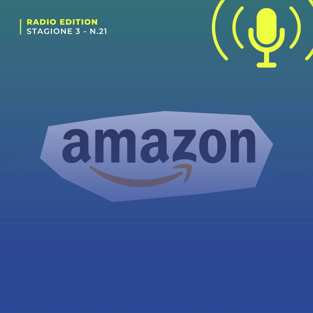 Logo di Amazon su sfondo blu, per il Prime Day da record